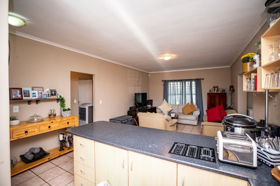 2 Bedroom Property for Sale in De Oude Spruit Western Cape